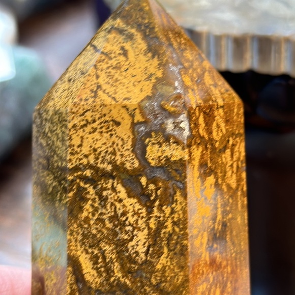 🎄SALE🎄Wood Fossil Crystal Tower! - Picture 6 of 6